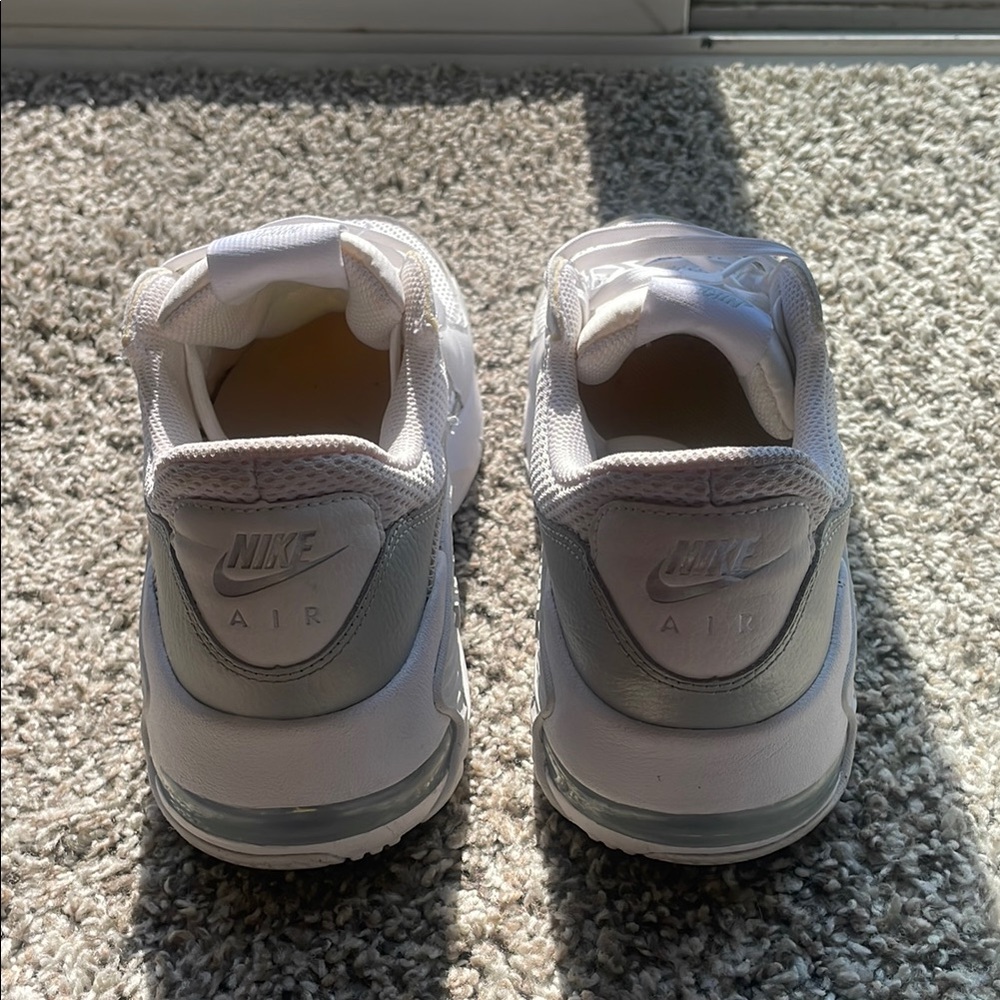 Nike White Sneakers Modern Design Cushioned Sole